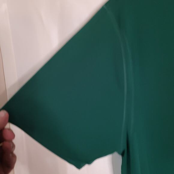 Men's XL Deep Green V-Neck Performance T-Shirt - Picture 9 of 12